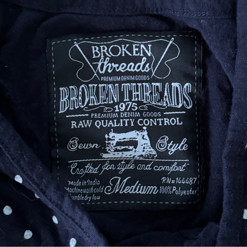 Broken Threads Split Pattern Tank Medium - Picture 3 of 3